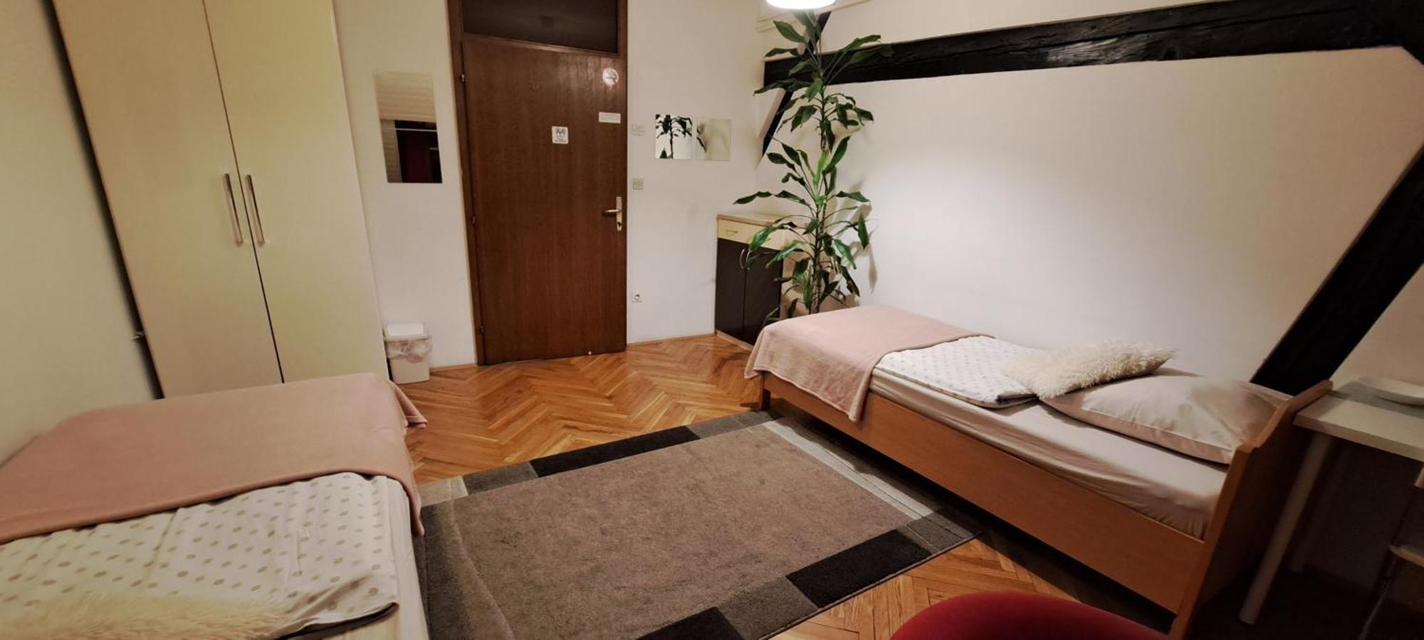 Viksi Hostel Любляна Стая снимка