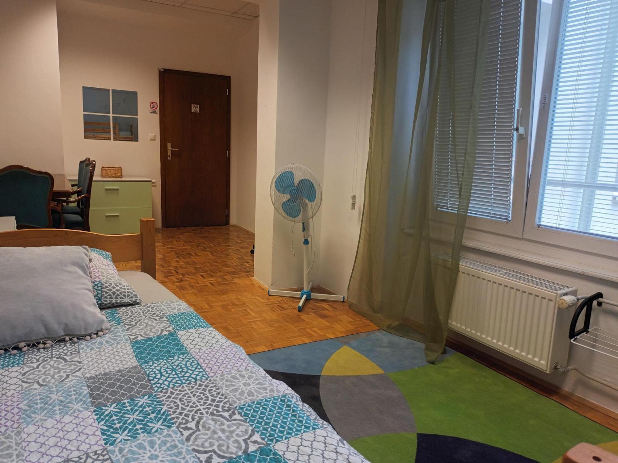 Viksi Hostel Любляна Стая снимка